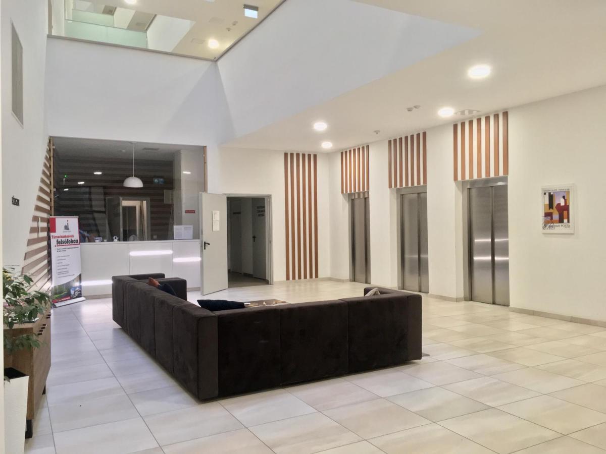 Cooper Apartment Будапеща Екстериор снимка